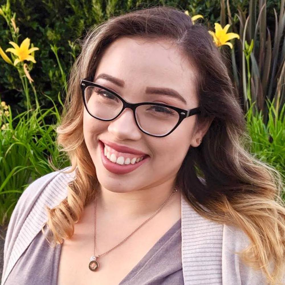 Meet your Posher, Marcela